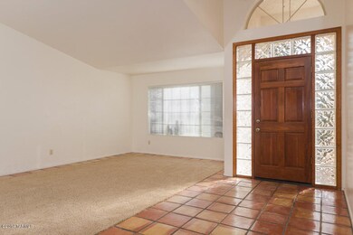 4 entry and living room