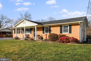 352 Miller Dr, Strasburg, VA 22657 - photo 3