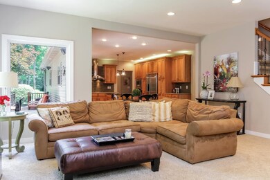 008-Living_Room-2902199-medium