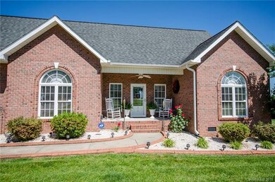 165 Skyland Dr, Statesville, NC 28625 - photo 4