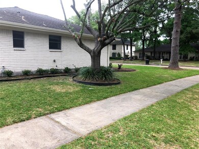 7615 White Fir Dr, Houston, TX 77088 - photo 3