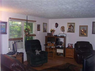 Living Room Large Living Room Has Pergo Flooring