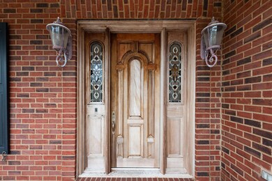 2076 Willbrook Ln Mount-large-003-075-KL