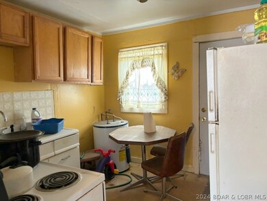 Eat-In Kitchen