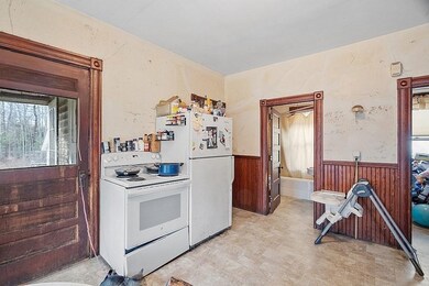 60 Prentiss St, Orange, MA 01364 - photo 4