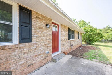 12214 Hooe Rd, Bristow, VA 20136 - photo 7