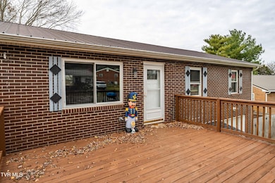 121 Valley Cir, Gray, TN 37615 - photo 5