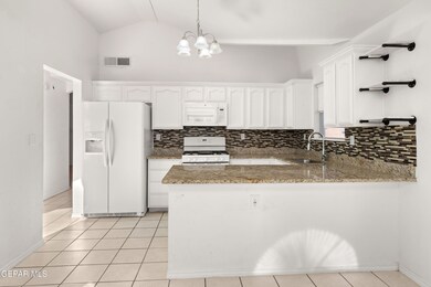 2809 Morehead Ave, El Paso, TX 79930 - photo 7