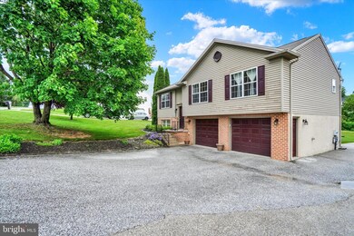 4373 Walters Hatchery Rd, Seven Valleys, PA 17360 - photo 2