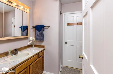 4010 Lakeridge Ct Anchorage AK-large-002