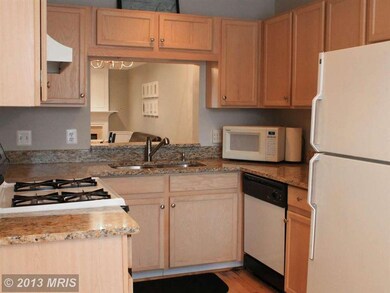 46930 Courtyard Square unit 46930, Sterling, VA 20164 - photo 3