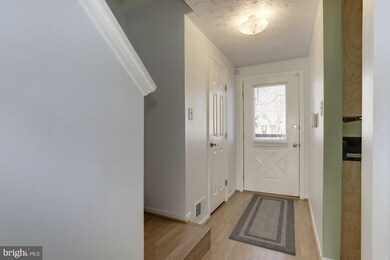 9514 Donnan Castle Ct, Laurel, MD 20723 - photo 2