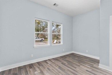 1010 Junell St unit B, Houston, TX 77088 - photo 7