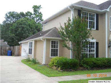 Side view / garage