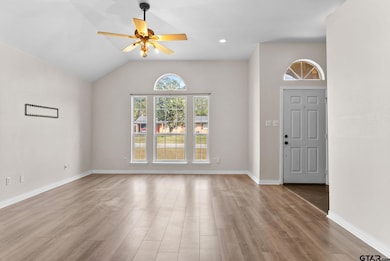 105 Oak St, Bullard, TX 75757 - photo 3