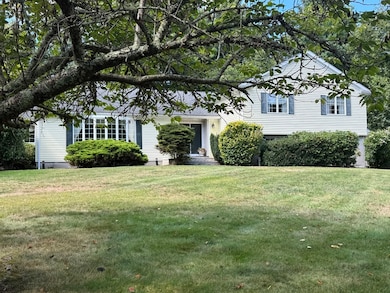 2 Slades Farm Ln, South Dartmouth, MA 02748 - photo 3