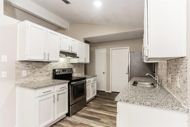 1109 Sandstone Dr, Cleburne, TX 76033 - photo 6