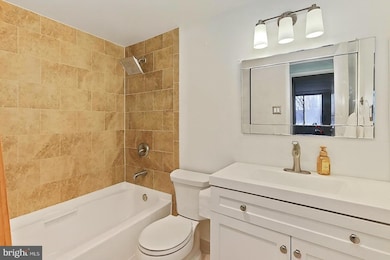 The Olympus unit 914, Alexandria, VA 22304 - photo 7