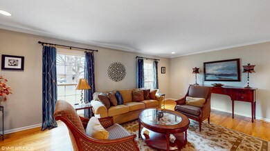 6 Knoll Ridge Rd, Rolling Meadows, IL 60008 - photo 3