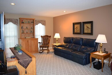 7409 Crabtree Dr, Louisville, KY 40228 - photo 7