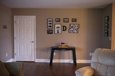 Living room (a)