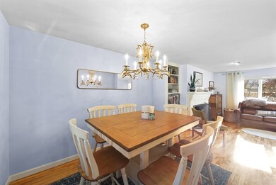27 Cypress St, Marblehead, MA 01945 - photo 5