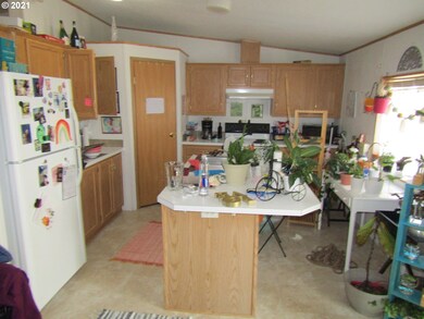 836 SW 6th St, Pendleton, OR 97801 - photo 4