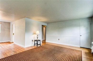 2226 W Greenleaf St, Allentown, PA 18104 - photo 4