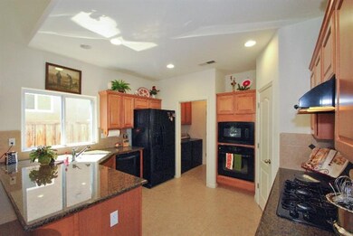 3180 N Mckelvey Ave, Fresno, CA 93727 - photo 3