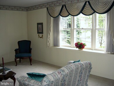 1038 N 10th St, Whitehall, PA 18052 - photo 7