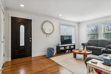 102 S Ashland Ave, Palatine, IL 60074 - photo 2