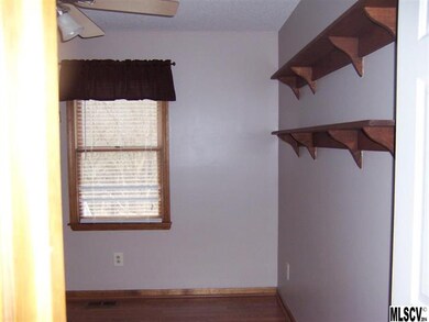 1573 Rosa Propes Dr, Conover, NC 28613 - photo 4