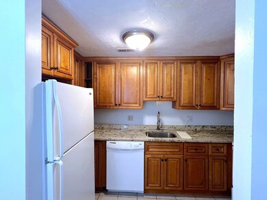 142 Quincy Shore Dr unit 152, Quincy, MA 02171 - photo 5