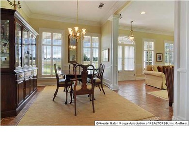 GRNAD DINING ROOM FOR ENTERTAINING