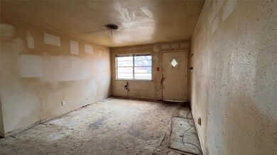 928 Jerry Ln, Bedford, TX 76022 - photo 3