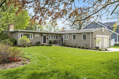 124 E Elm St, Wheaton, IL 60189 - photo 3