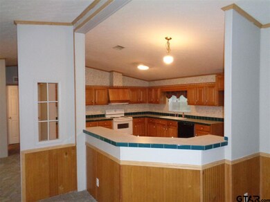 10889 Oak Hill Dr, Tyler, TX 75707 - photo 4