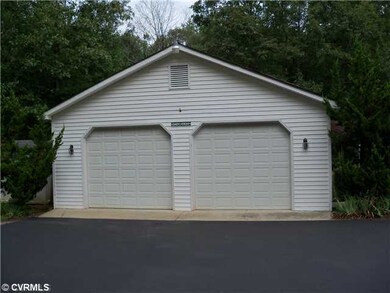 Parking Lot/Garage - 40 X 30 Garage with 9 Ft Door