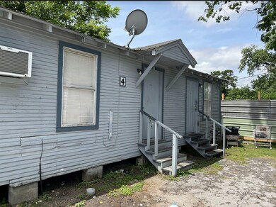 8915 Irvington Blvd, Houston, TX 77022 - photo 5