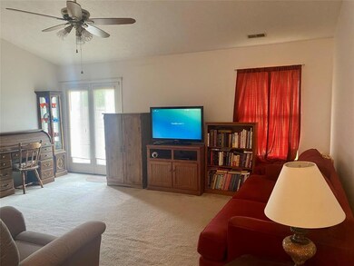 2104 N Fleetwood Dr, Greensburg, IN 47240 - photo 7