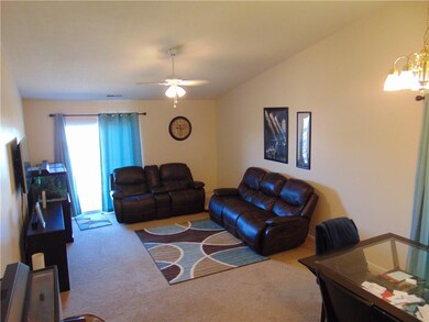 2716 Longleaf Dr, Greenwood, IN 46143 - photo 3