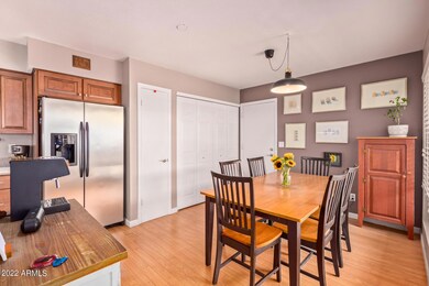 eat in kitchen