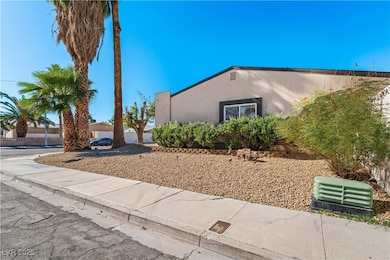 3578 Anthony Dr, Las Vegas, NV 89121 - photo 4