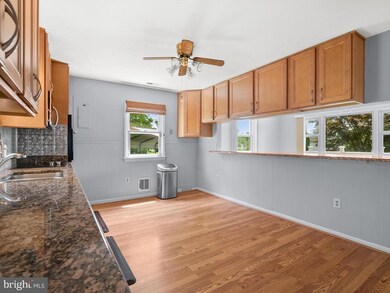 836 S 15th St, Purcellville, VA 20132 - photo 7