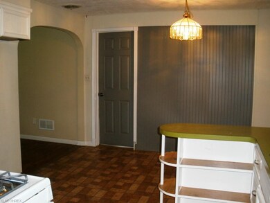 A view of the eat-in dining area in the kitchen