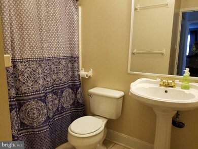 1334 W Wyomissing Ct unit L, Reading, PA 19609 - photo 6