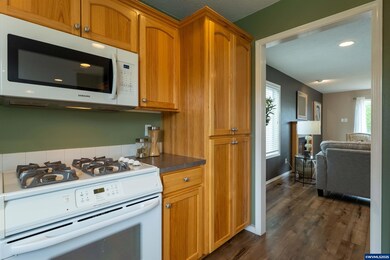 2005 Lynx Ave SW, Albany, OR 97321 - photo 7