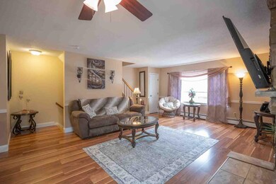 17 Walnut Cir, Merrimack, NH 03054 - photo 5