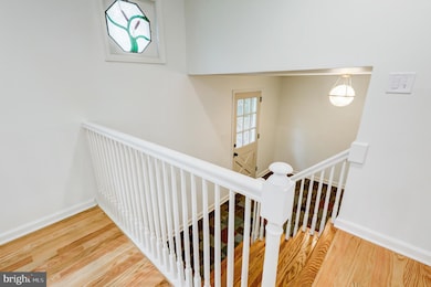 115 W Bishop Hollow Rd, Media, PA 19063 - photo 2