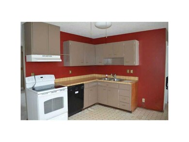 825 Valleyview Dr, Marion, IA 52302 - photo 5